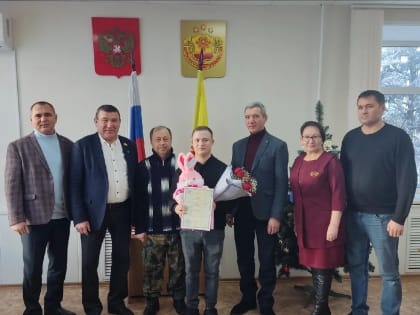 В первые рабочие дни нового года в отделе ЗАГС администрации Урмарского муниципального округа зарегистрировано рождение новорожденного ребёнка.