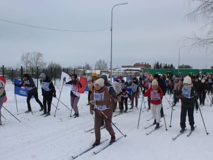 Настоящим праздником спорта и здоровья в Канаше стала Всероссийская массовая лыжная гонка «Лыжня России - 2023»