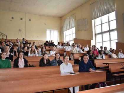 Руководитель Чувашского регионального отделения провел урок парламентаризма