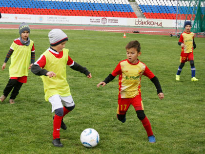 Юные футболисты разыграли награды турнира «Кубок Союза Труда»