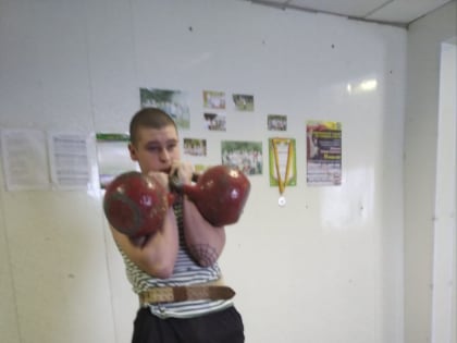 Гиревики встретились на турнире, посвященном празднику Рождества Христова