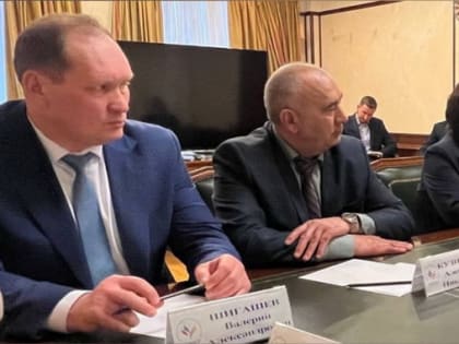 Глава администрации города Шумерля Валерий Шигашев в составе делегации Совета муниципальных образований Чувашской Республики принял участие в рабочей встрече с руководством Всеросс