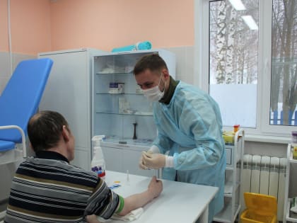 За полгода за медицинской помощью к молодому фельдшеру Хурынлыхского ФАП обратились более 900 раз