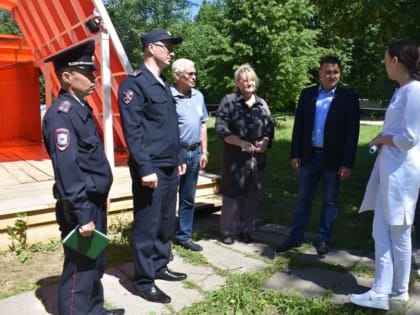 Чувашские полицейские посетили пункт временного размещения беженцев из ДНР и ЛНР