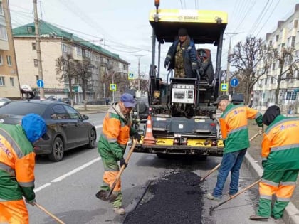 В Чебоксарах организована работа по устранению дорожных ям