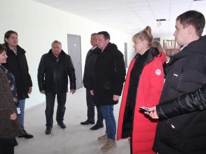 Депутаты проверили ход капитального ремонта общеобразовательных учреждений Новочебоксарска