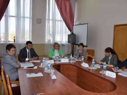 Алла Салаева взяла на контроль ремонт дороги в Аликовском округе