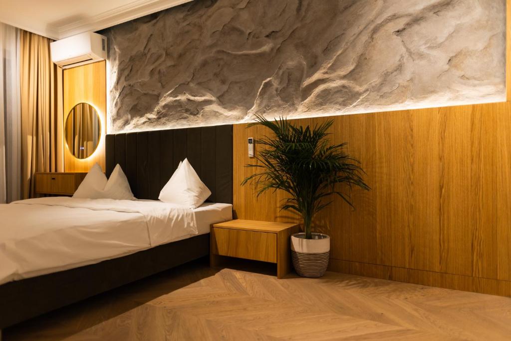 listing card gallery