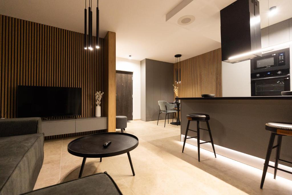 listing card gallery