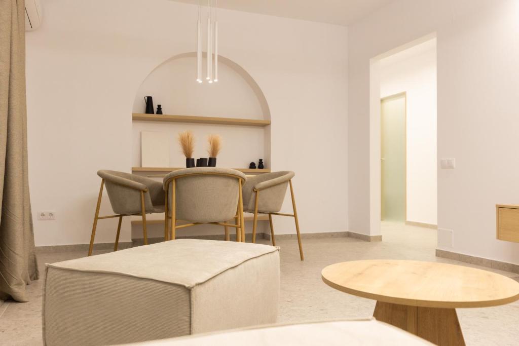 listing card gallery