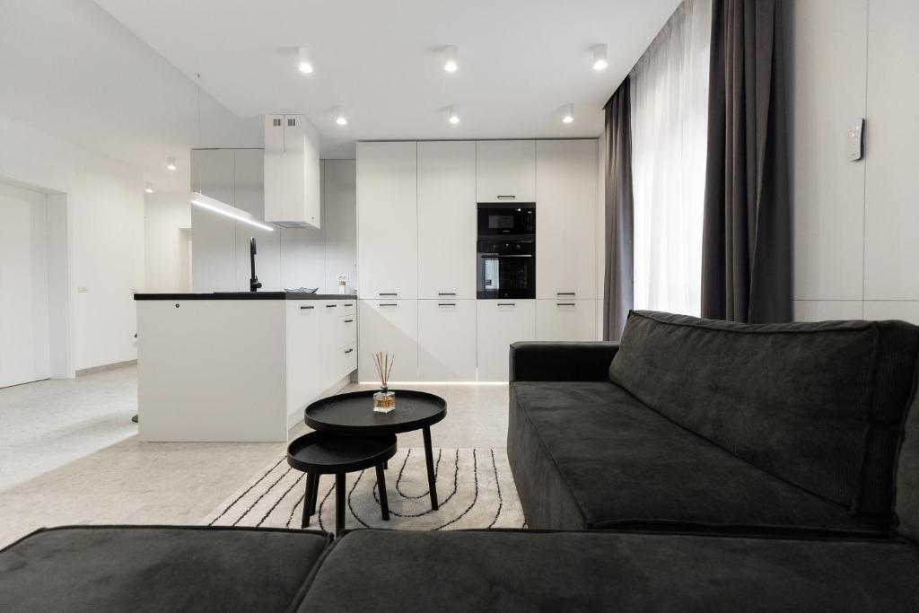 listing card gallery