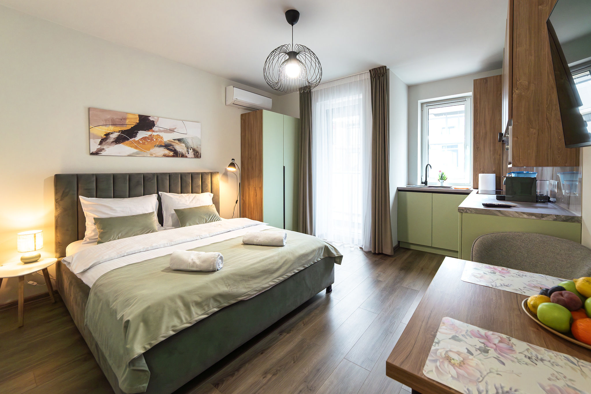 listing card gallery