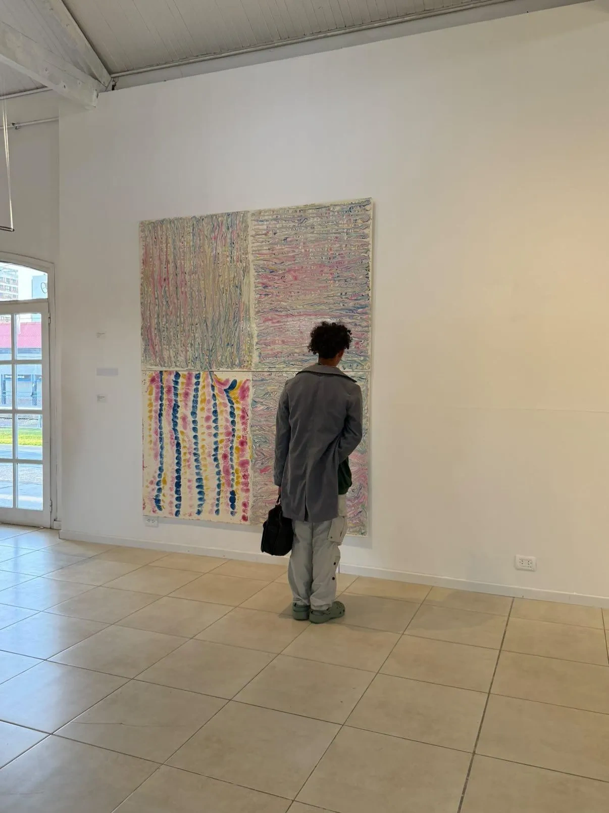 Un pintura resignificada por el cambio de posición en "Desde el Fondo de mi Corazón", Sala Emilio Saracco 2025