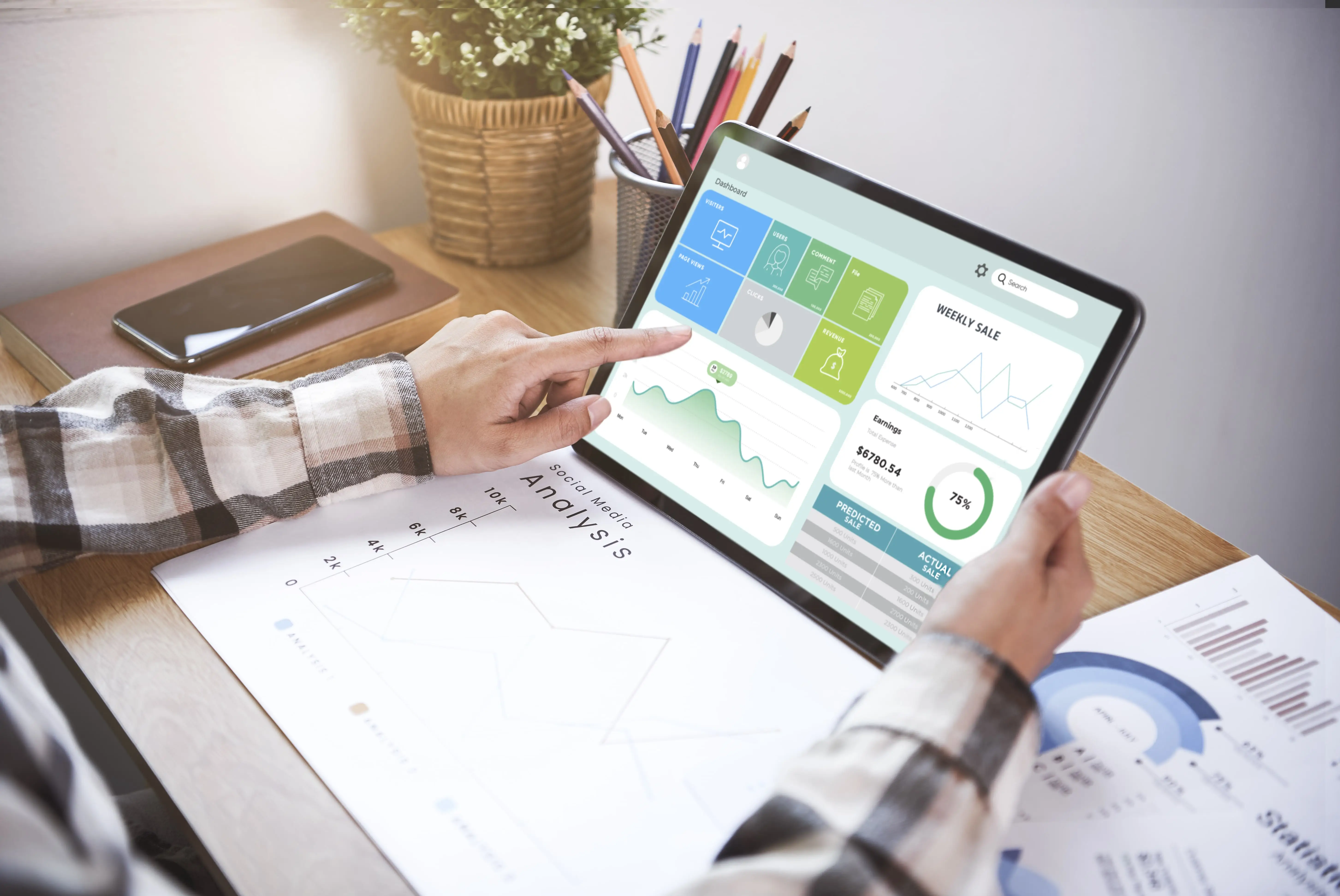 Sales & CRM