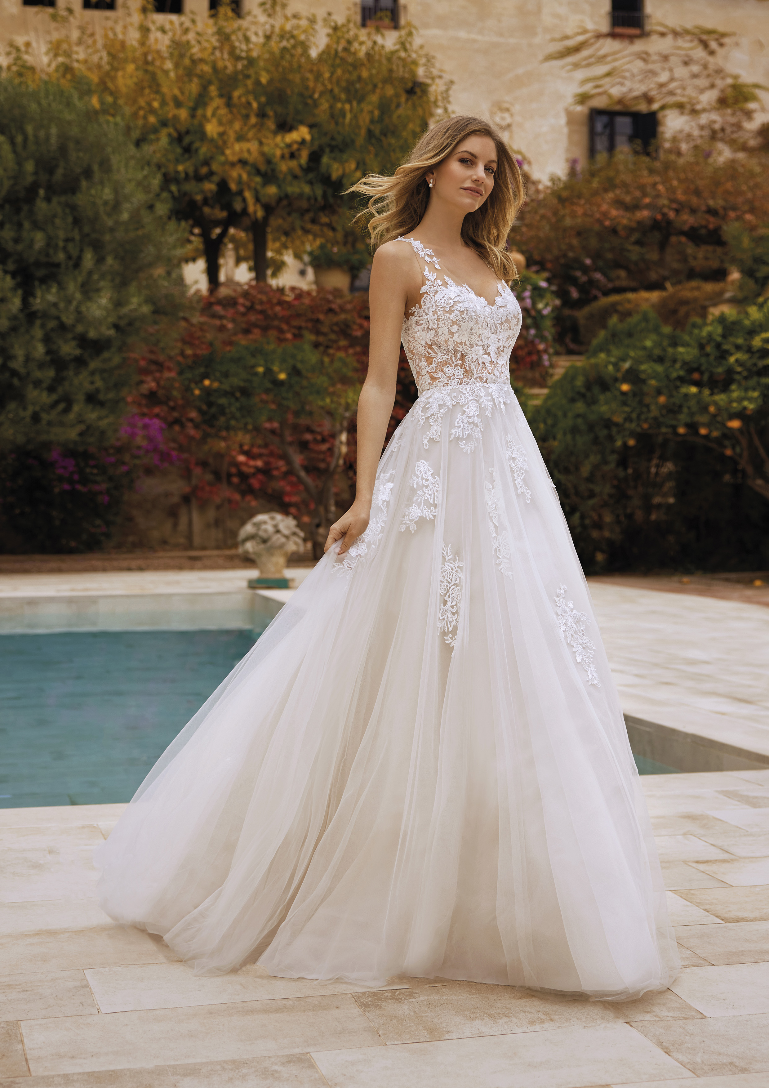 pronovias0-MCLEAN-B
