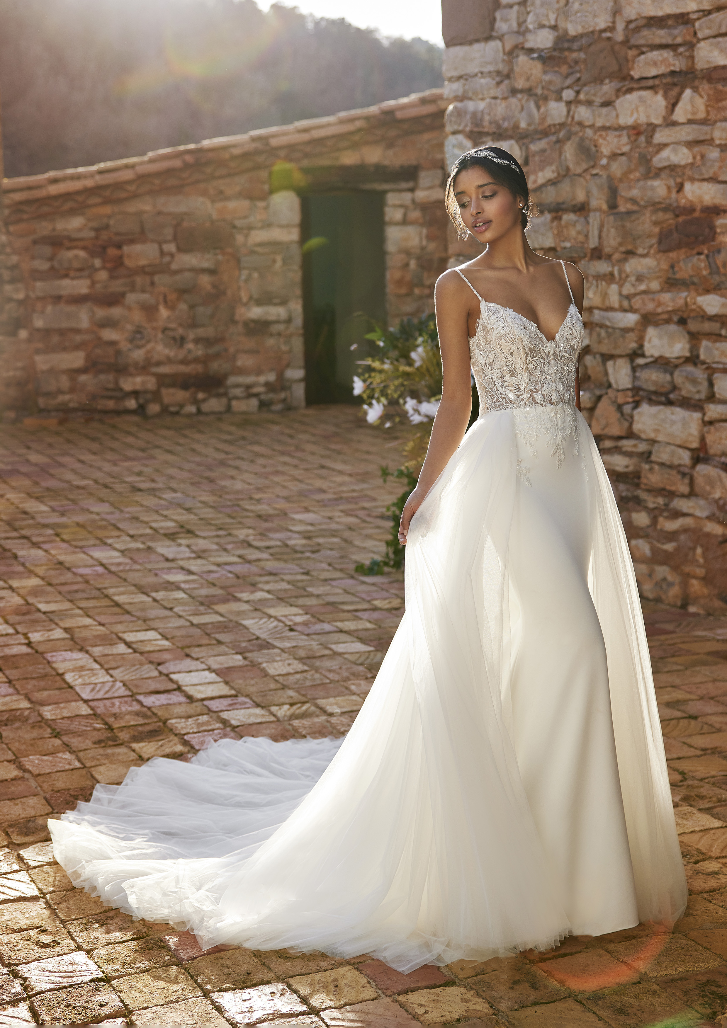 pronovias0-SHU-B