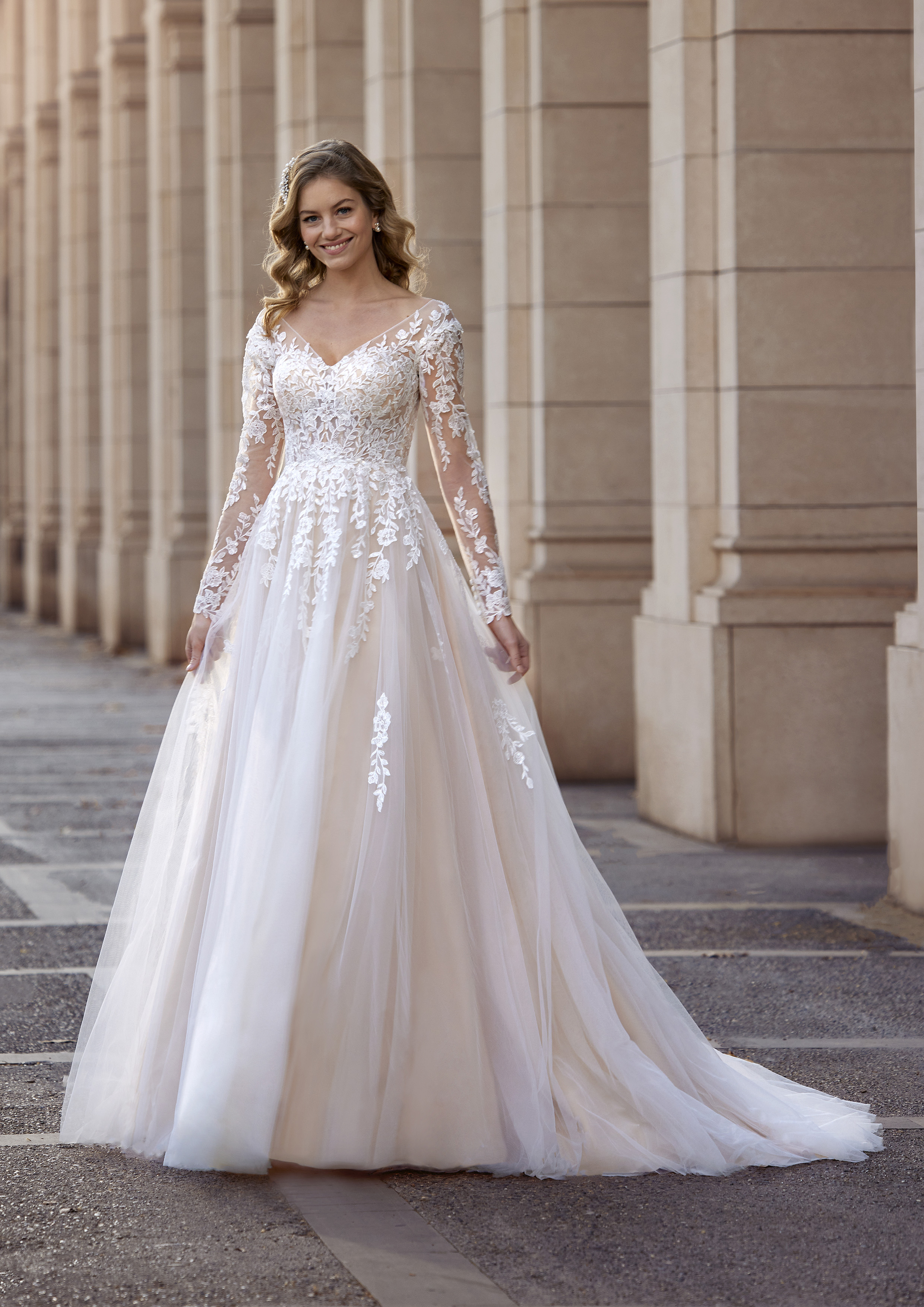 pronovias0-SLICK-B