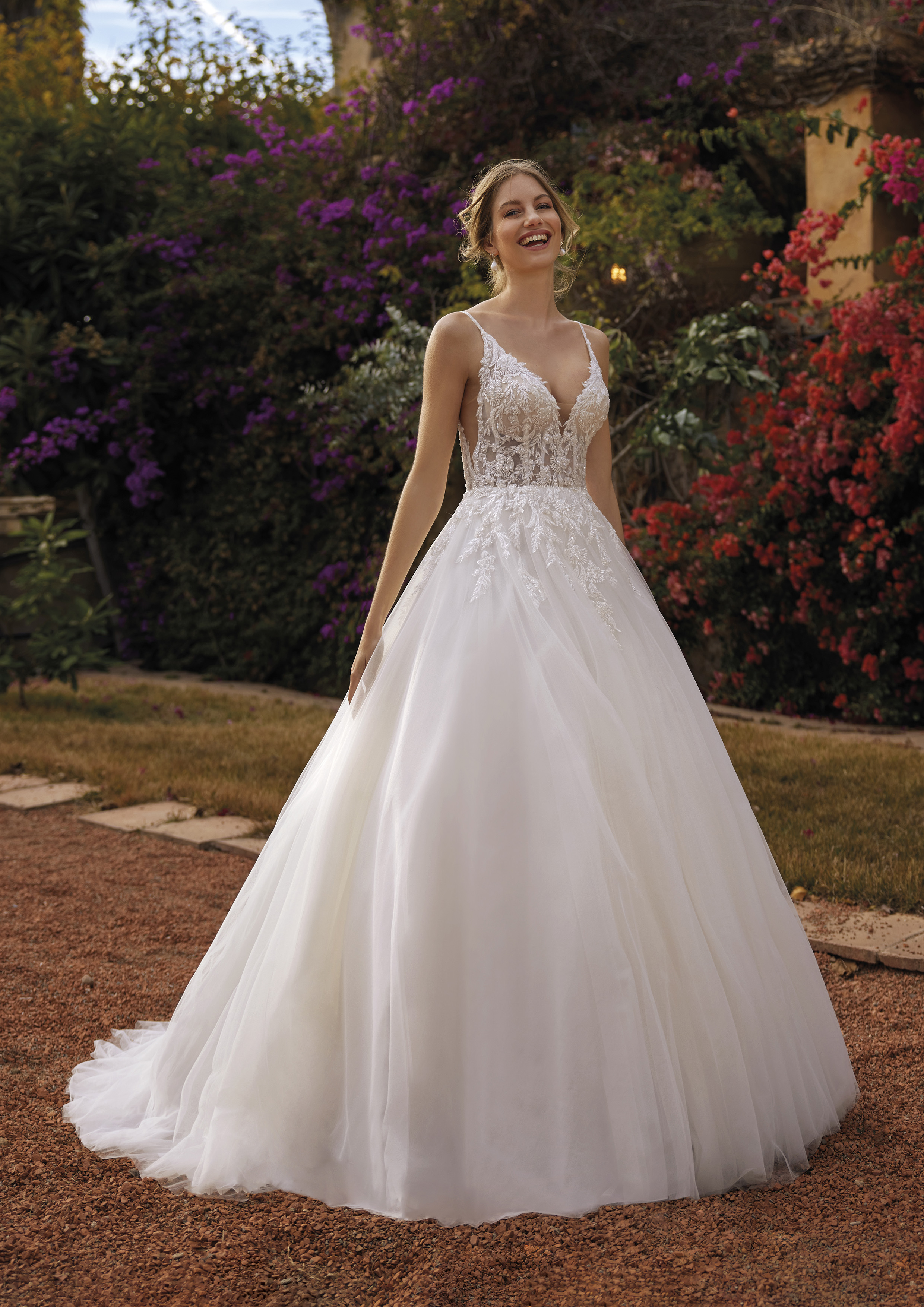 pronovias0-SONIQUE-B