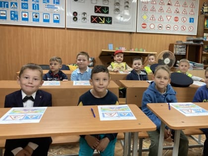 Дошкольники Усолья-Сибирского соревновались в знании ПДД