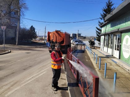 Весеннее обновление и благоустройство городской инфраструктуры проводят в Иркутске