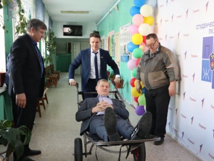 Эвакуационные тележки для наших военнослужащих