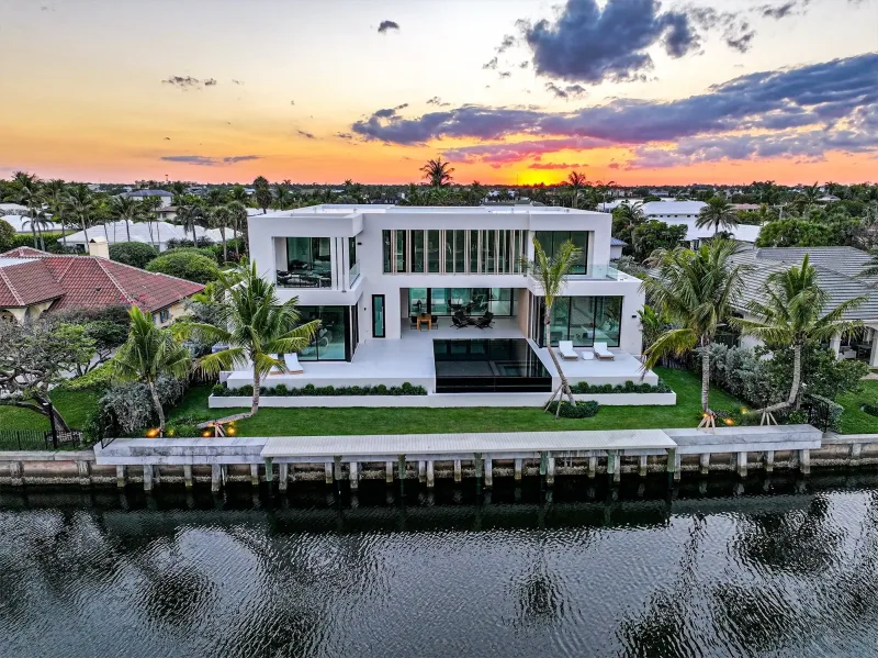 Minimalist white luxury home facade Fort Lauderdale
