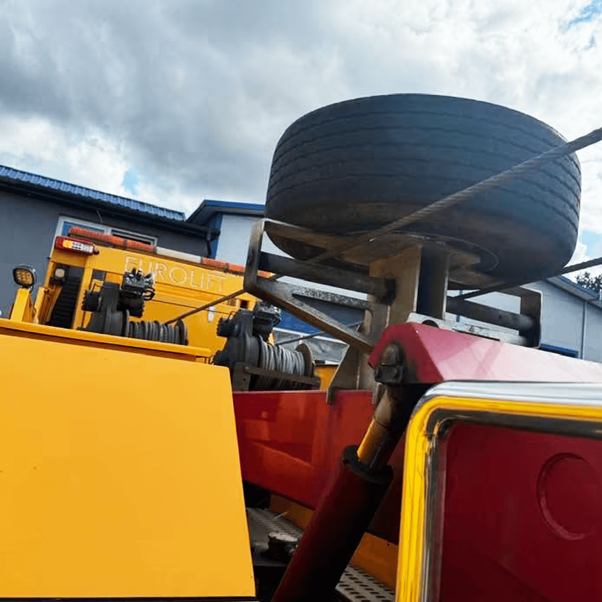 Pomoc drogowa Holownik ciężarowy Volvo FH 500 – widok 5