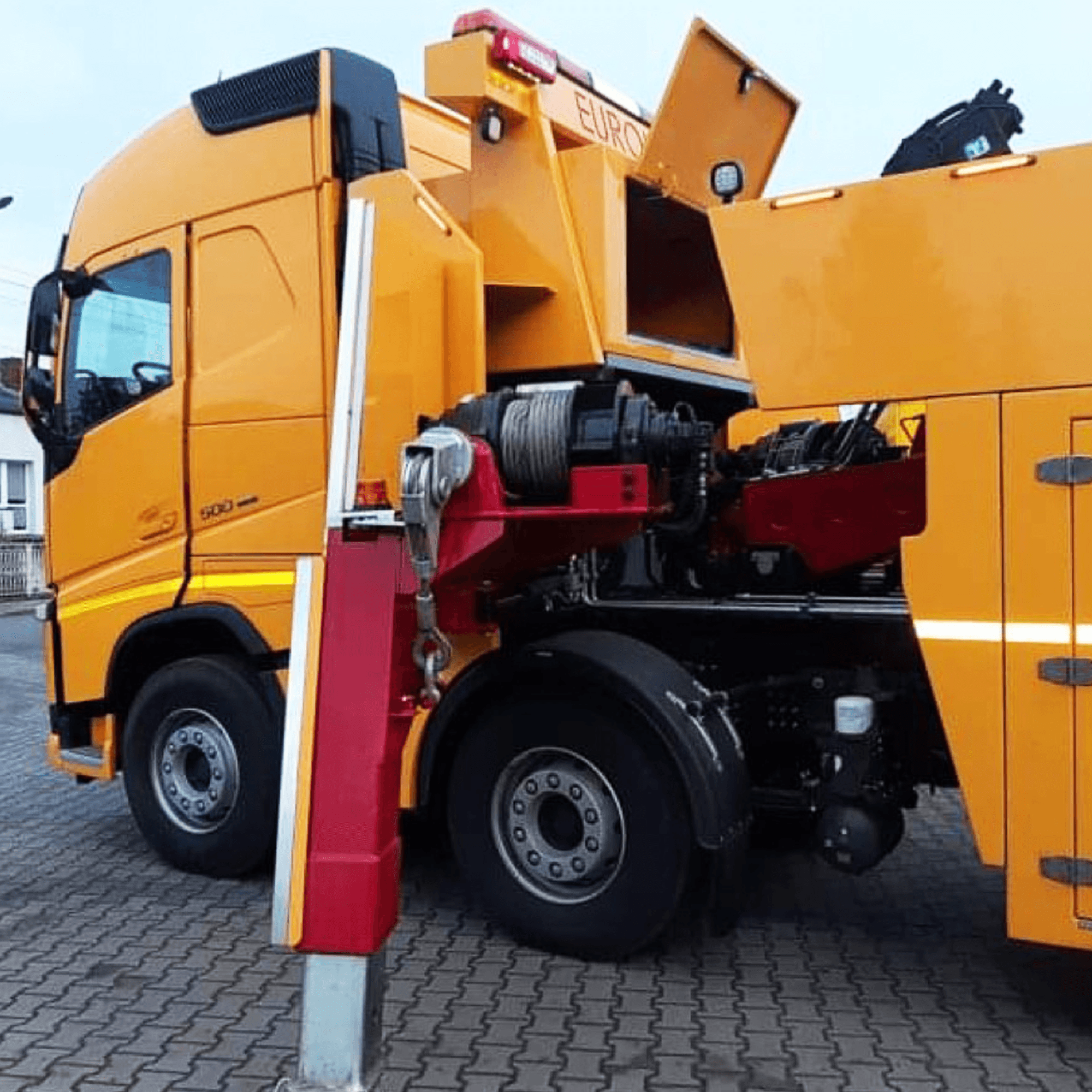 Pomoc drogowa Holownik ciężarowy Volvo FH 500 – widok 3