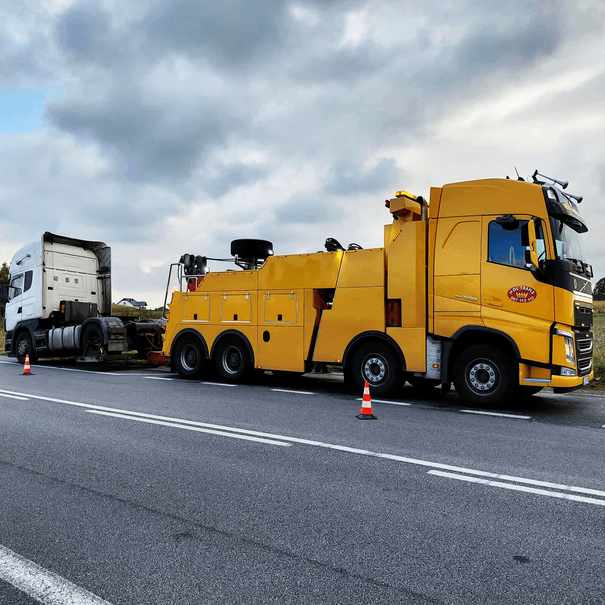 Pomoc drogowa Holownik ciężarowy Volvo FH 500