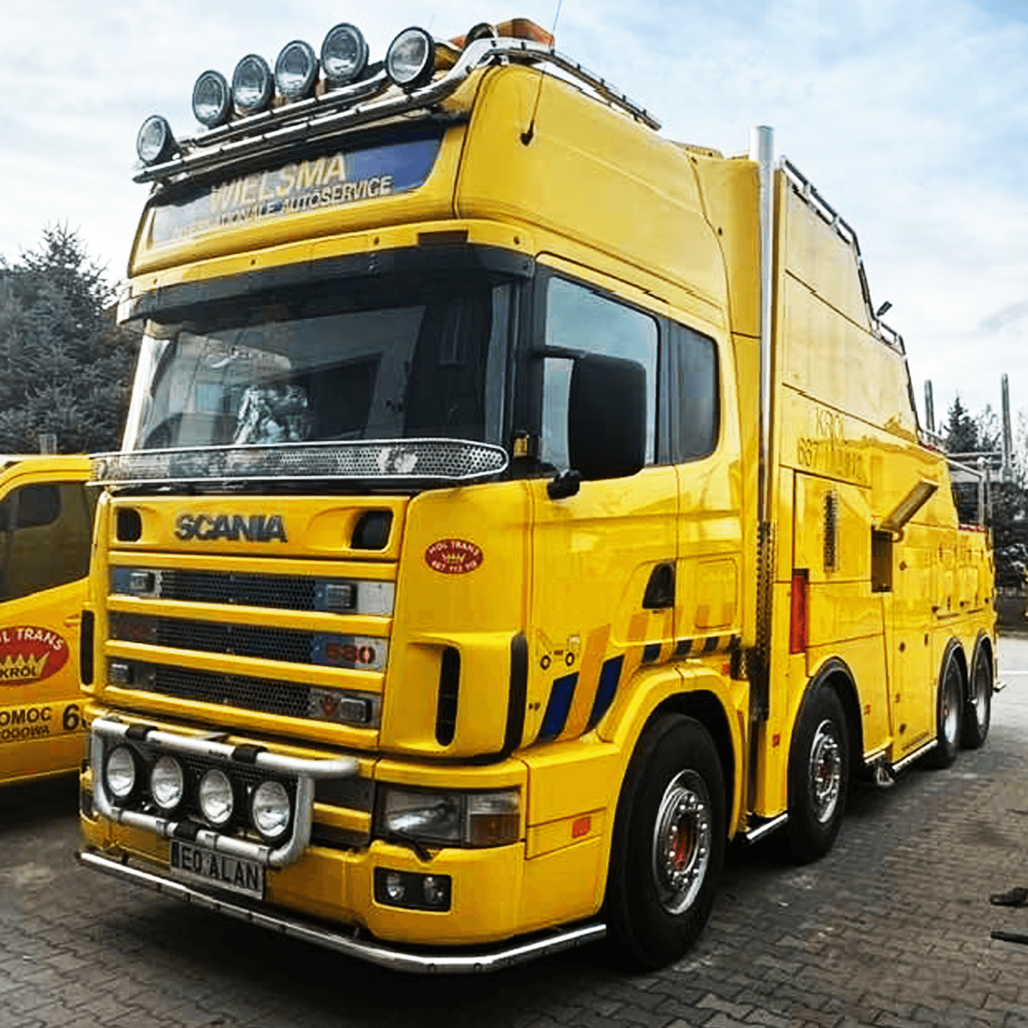 Pomoc drogowa Holownik ciężarowy Scania 144 530V