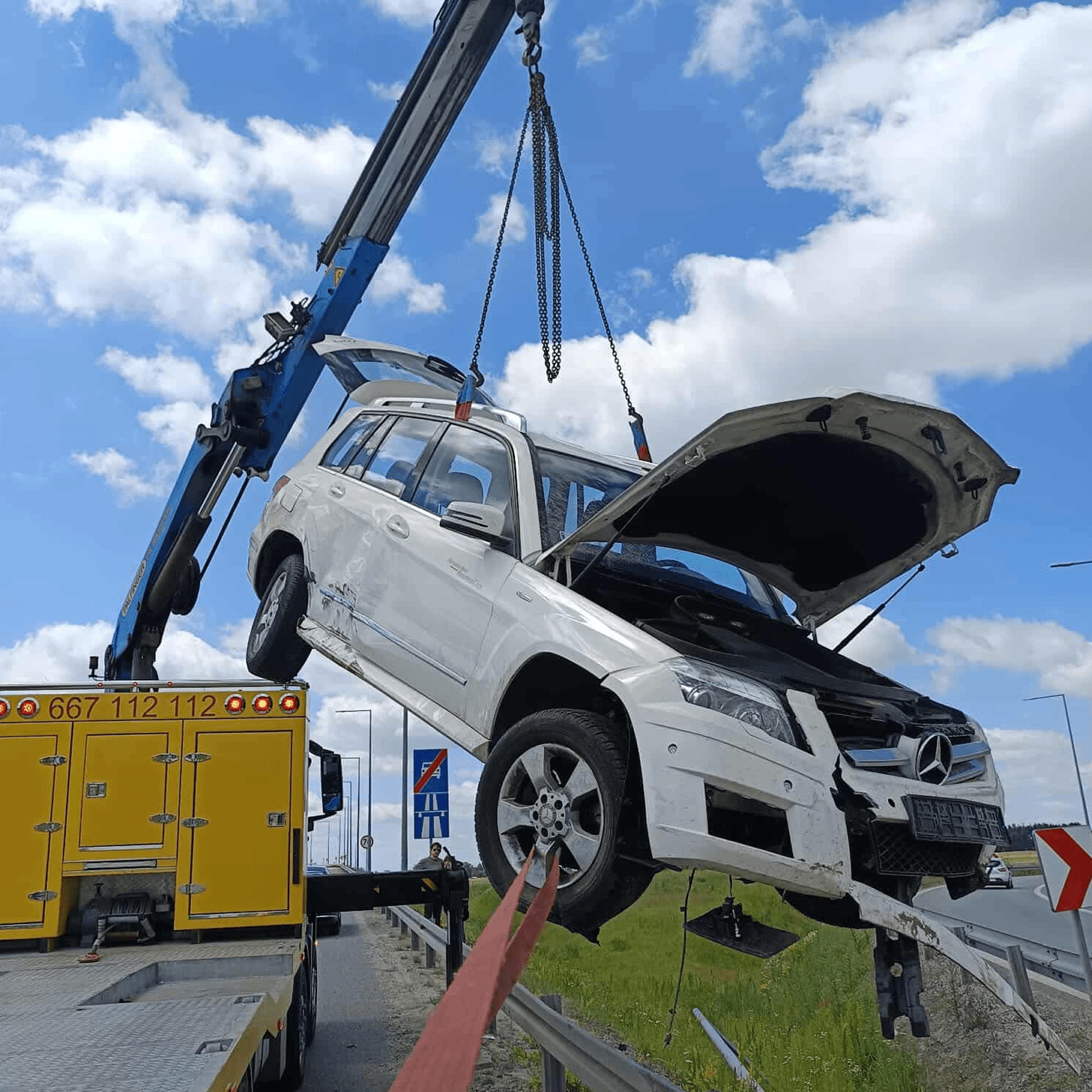 Pomoc drogowa platforma hydrauliczna MAN 32.400 TGS – widok 3
