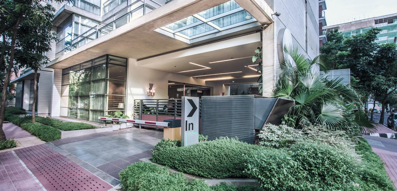 Curated visual reference: Fresh Look at Space Apartments