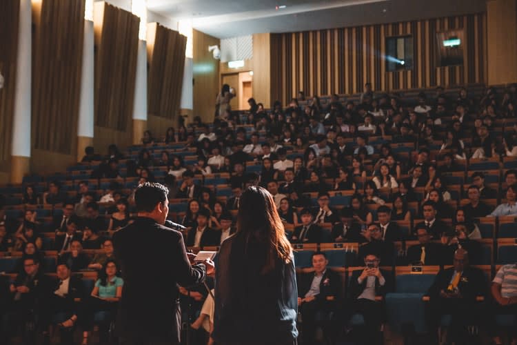 Recognize your Audience, Find your Nich, digital marketer,
