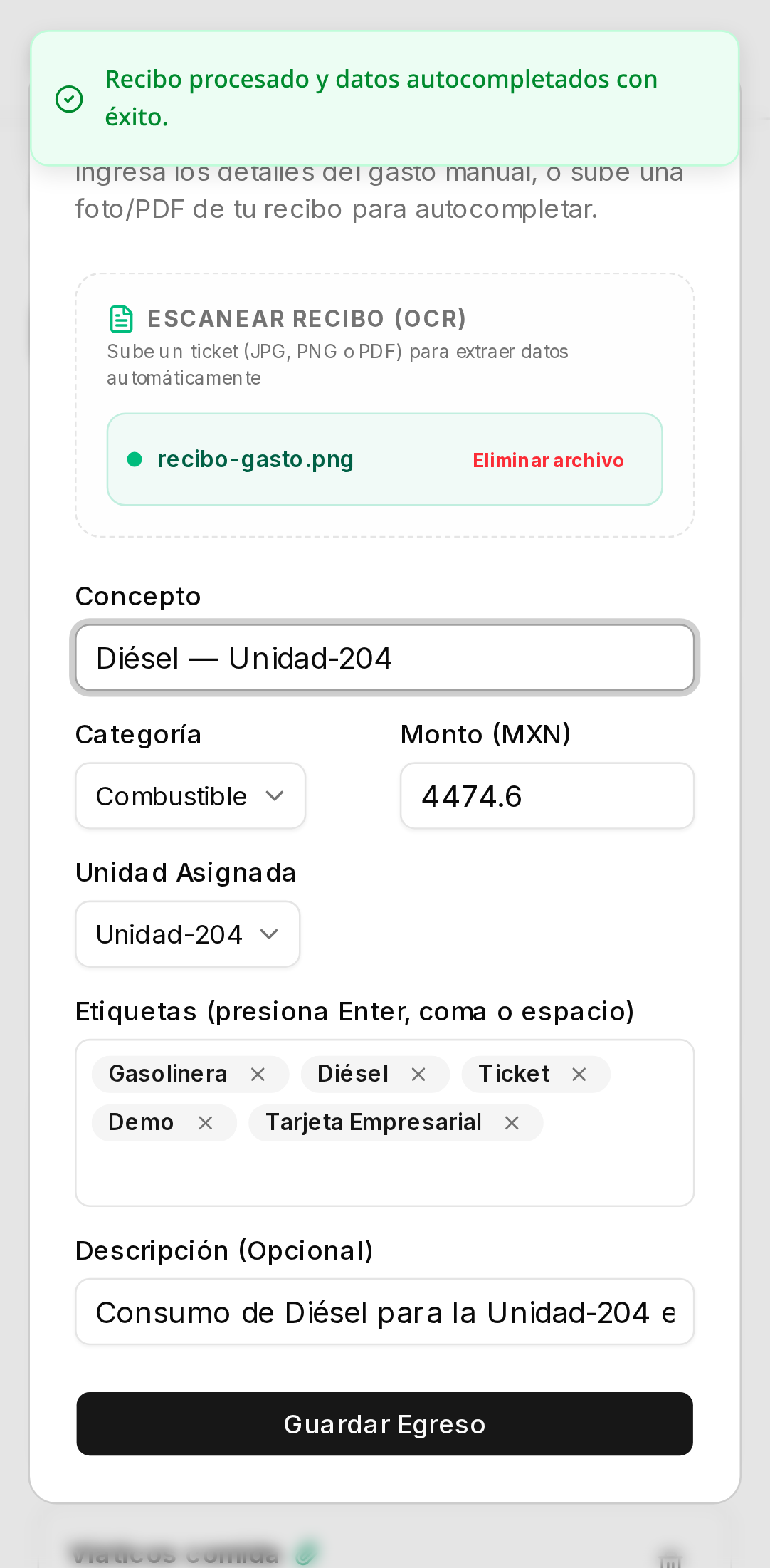 Captura de la app del chofer con el formulario de gasto prellenado por IA