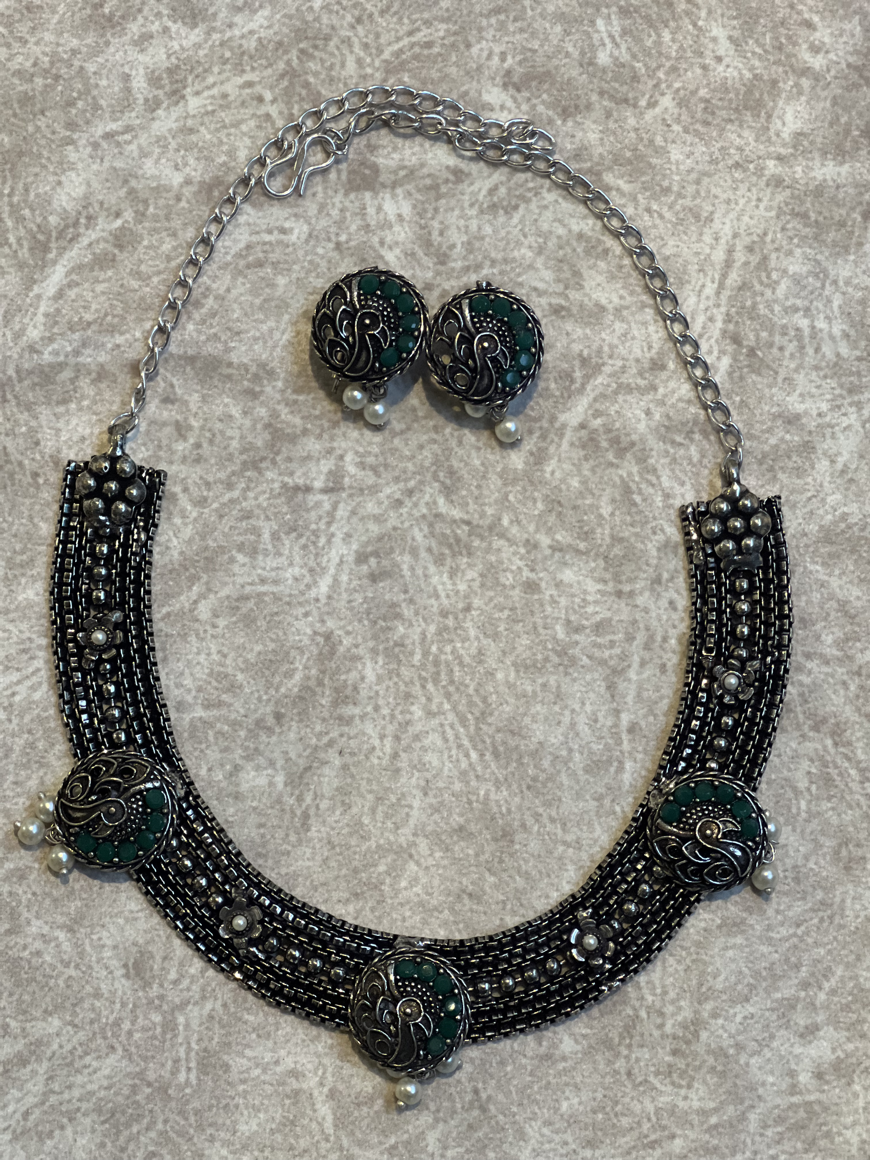 Zehra Calligraphy Choker Set