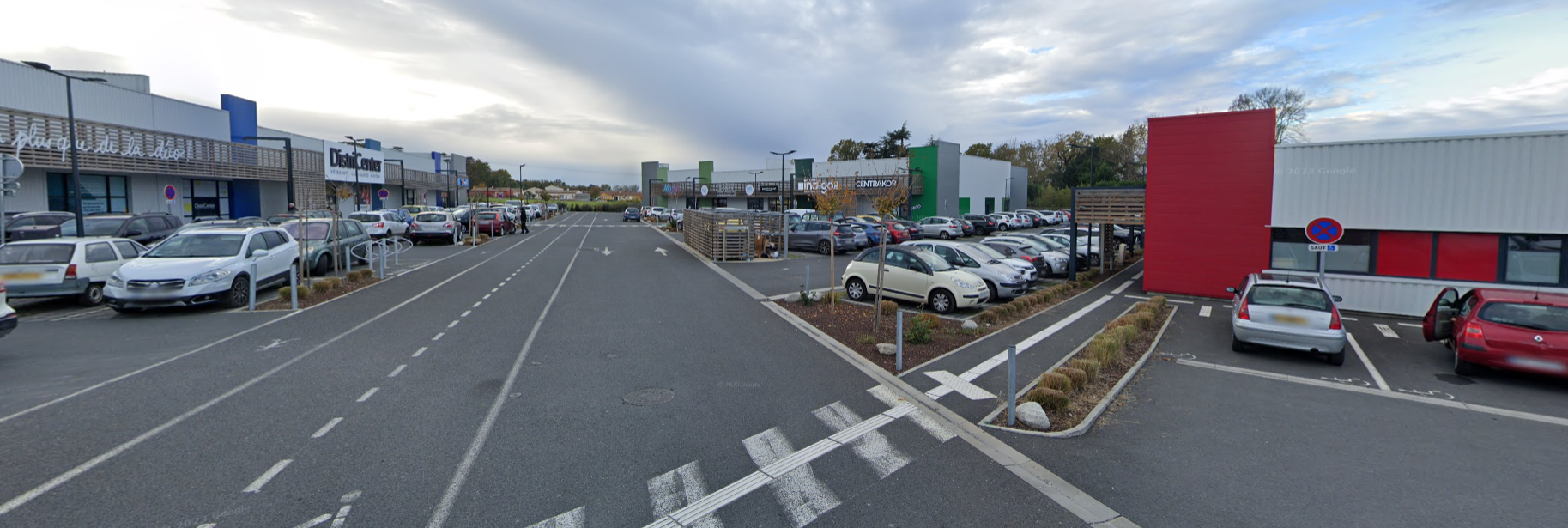 Centre commercial Clémence Isaure