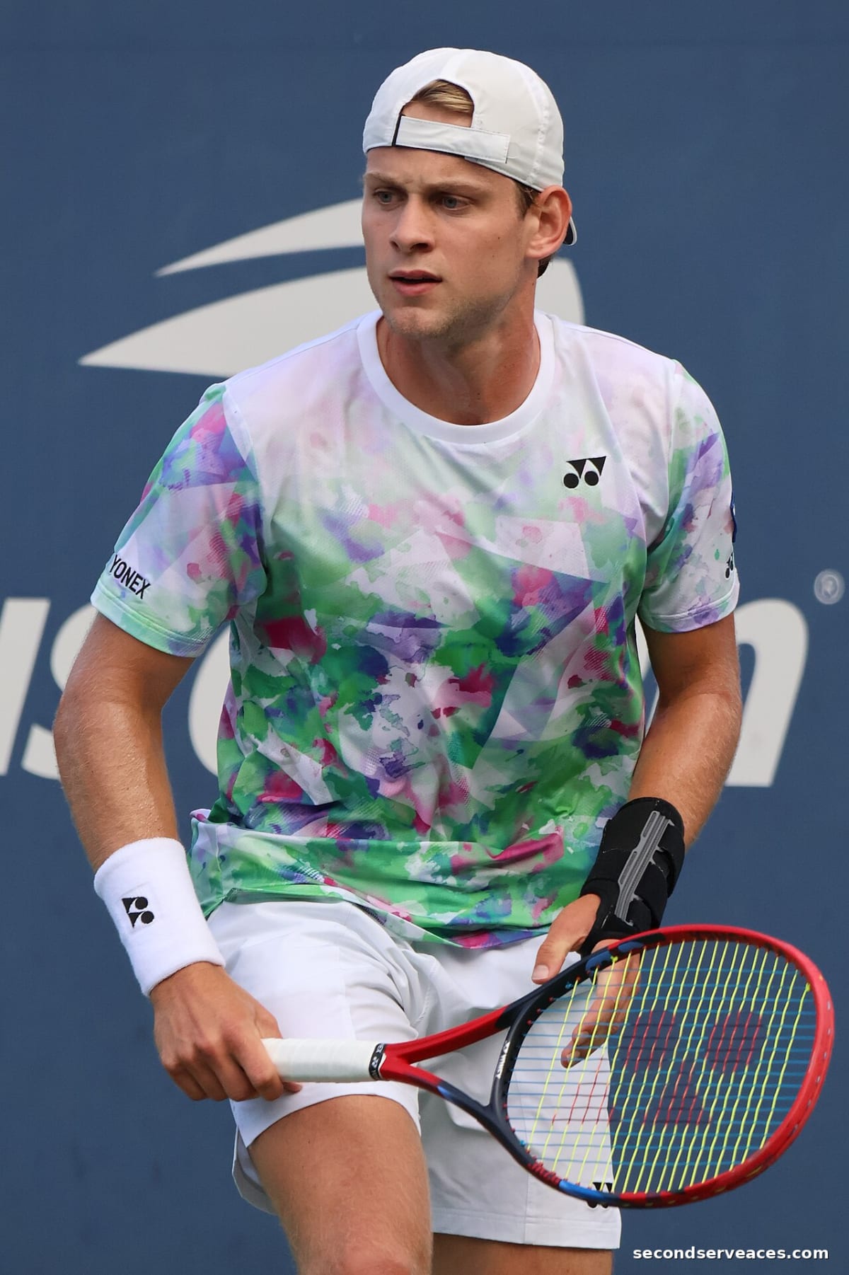 Munar vs Bergs Eastbourne Preview: Grass Predictions