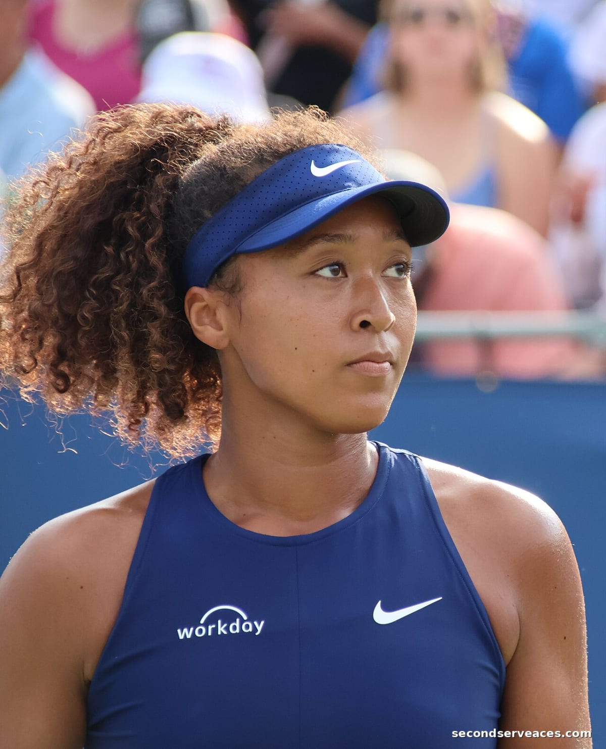 Rybakina Defeats Osaka 6-1, 6-4 in Queens Major