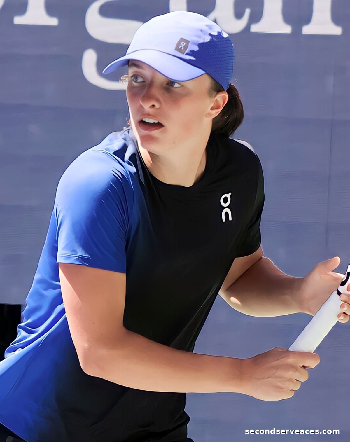 Swiatek Solves Svitolina 6-3, 1-6, 6-3 in Toronto Semifinal