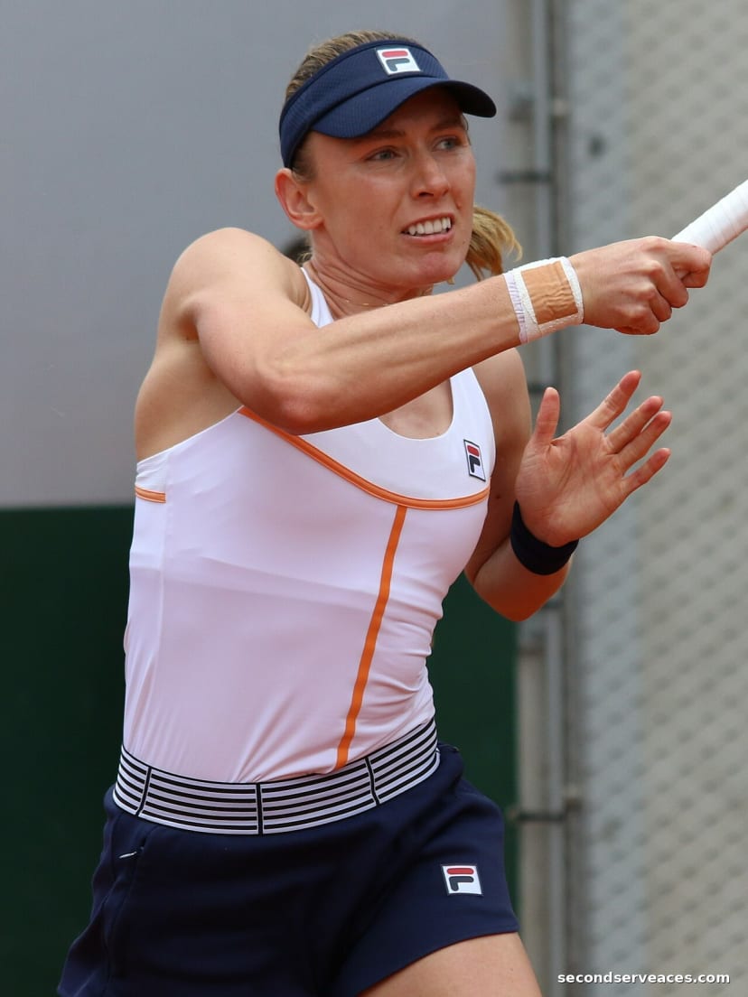 Alexandrova Downs Sabalenka 7-6(3), 4-6, 6-4 in Toronto
