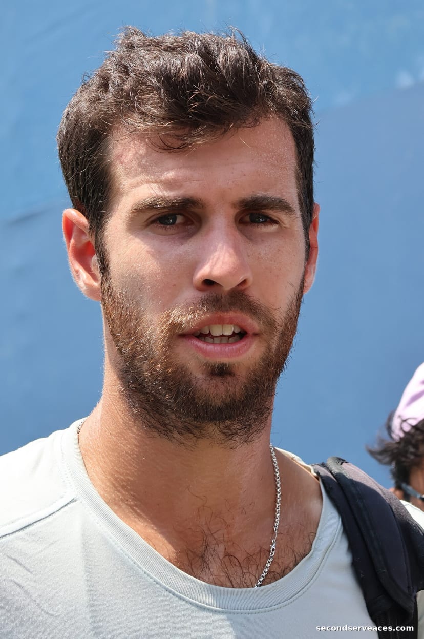 Khachanov Upsets Auger-Aliassime 6-7, 6-3, 6-2, 6-2