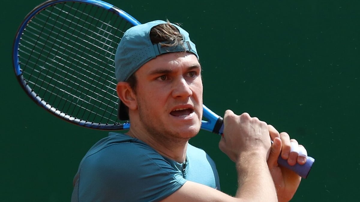Draper, Fils, and Rune Face Fitness Race for Wimbledon