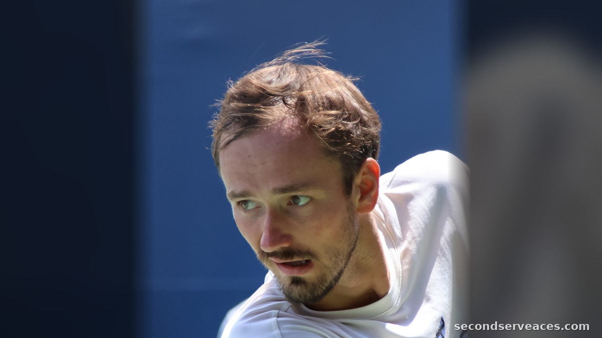 Medvedev Fights Fatigue in Almaty for ATP Finals Push