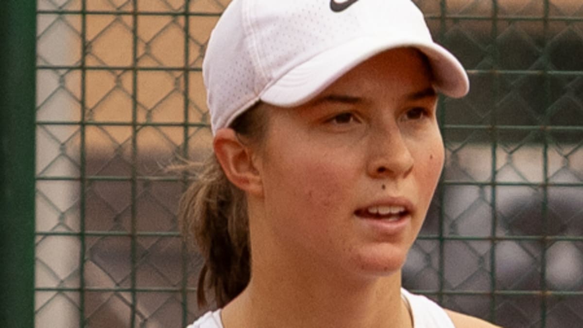 Prague WTA Predictions: Krejcikova vs Tagger H2H Preview