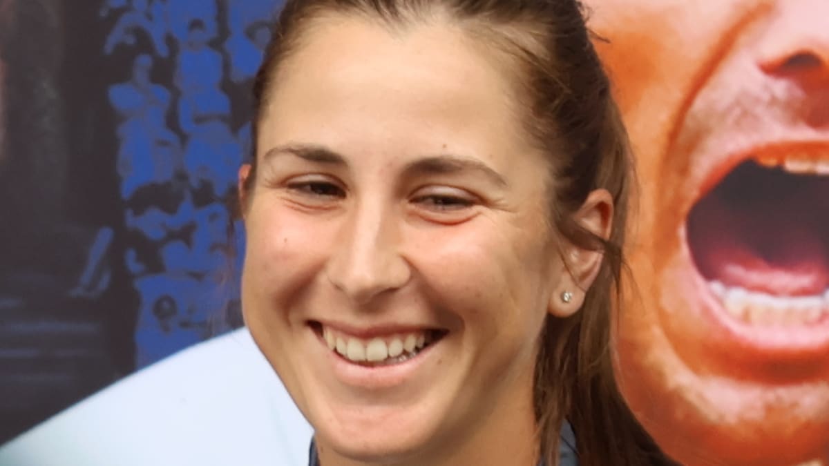 Putintseva Upsets Bencic 4-6, 7-5, 6-3 in US Open Clash