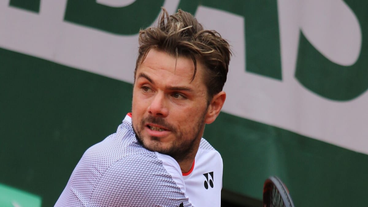 Wawrinka Clay Era Ends in Estoril Defeat to Burruchaga