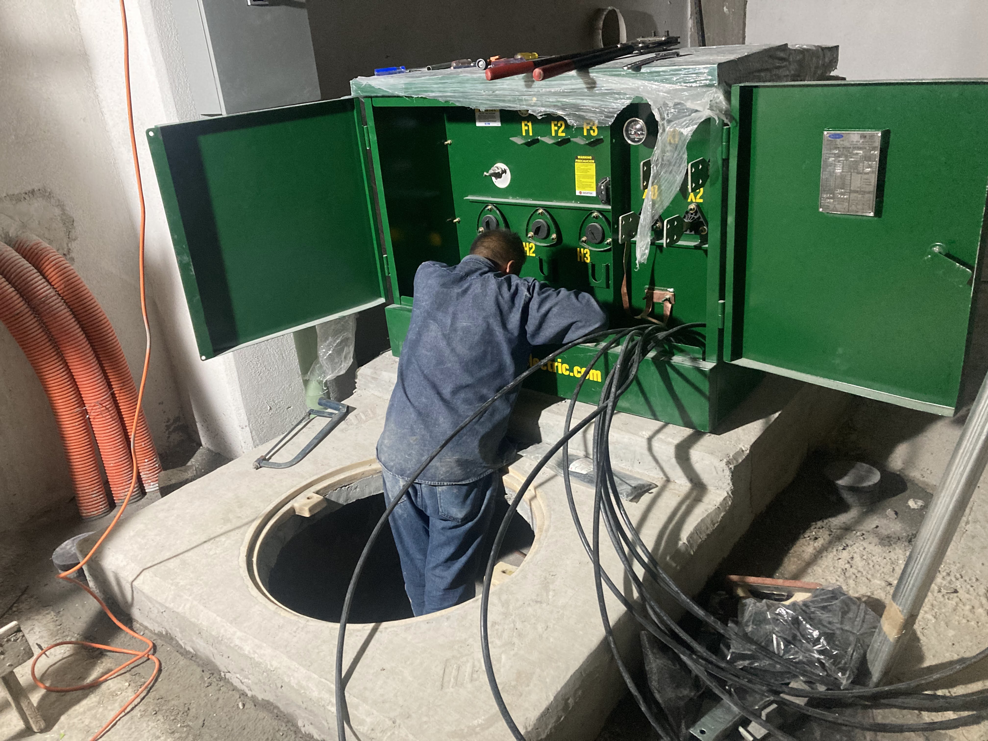 Foto de una INSTALACION DE SUBESTACIONES 