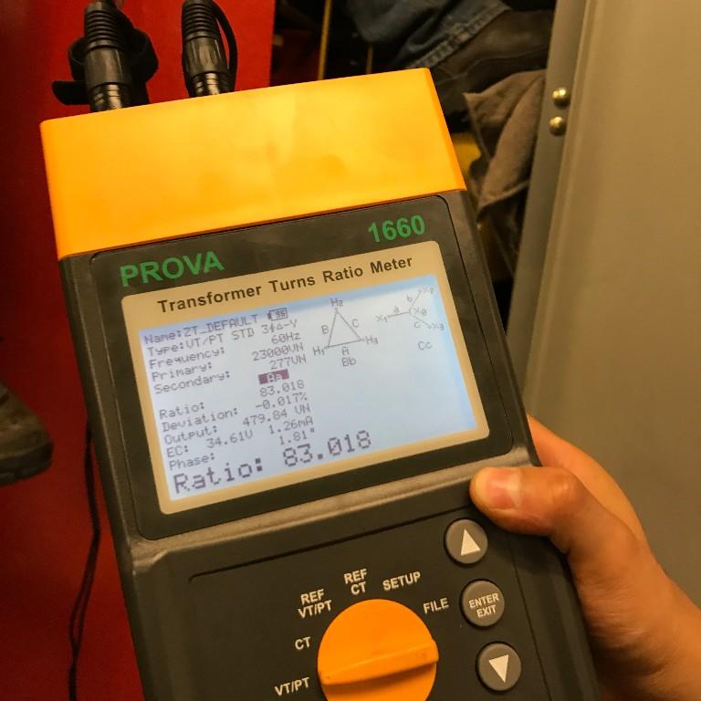 Foto de una INSTALACION DE MAQUINARIA INDUSTRIAL 