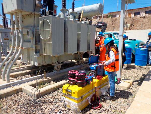 Foto de una INSTALACION DE MAQUINARIA INDUSTRIAL 