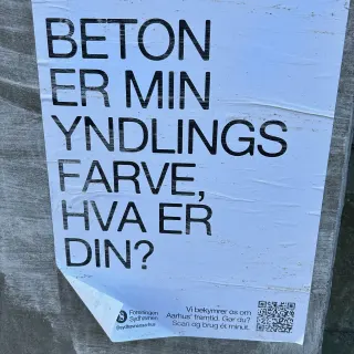 Plakat med teksten: Beton er min yndlingsfarve, hva er din?